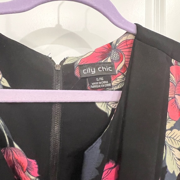 Vintage dress like new. - Picture 5 of 7